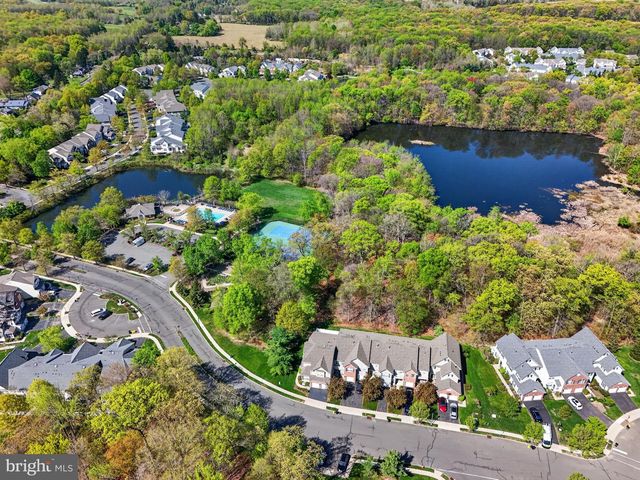 1 WARWICK RD, Princeton Junction, NJ 08550