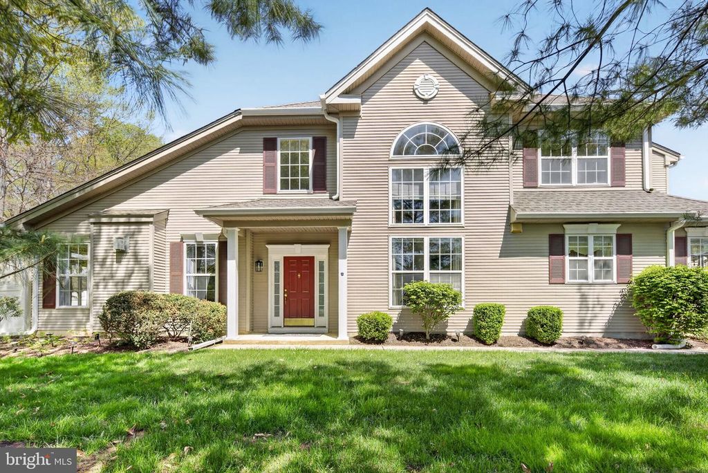 1 WARWICK RD, Princeton Junction, NJ 08550