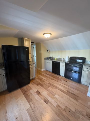 7 Coit Street 2, New London, CT 06320