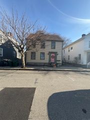 7 Coit Street 2, New London, CT 06320