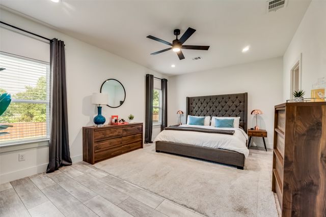 3001 Fernwood Avenue, Dallas, TX 75216
