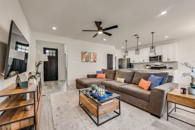 3001 Fernwood Avenue, Dallas, TX 75216
