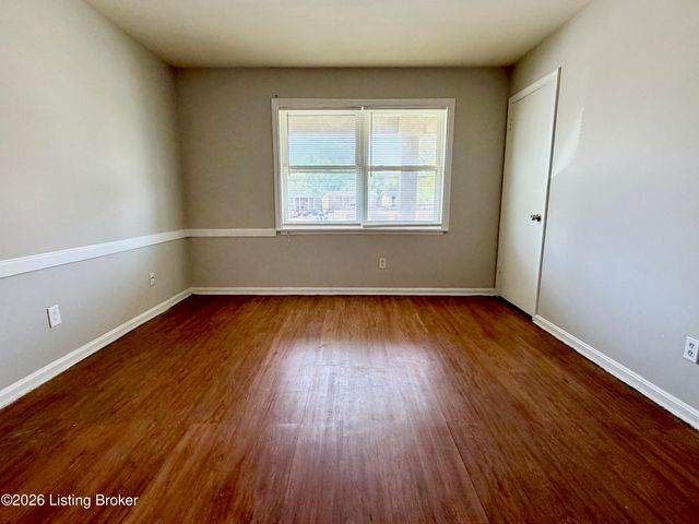 3705 Briarbridge Ln 4, Louisville, KY 40218