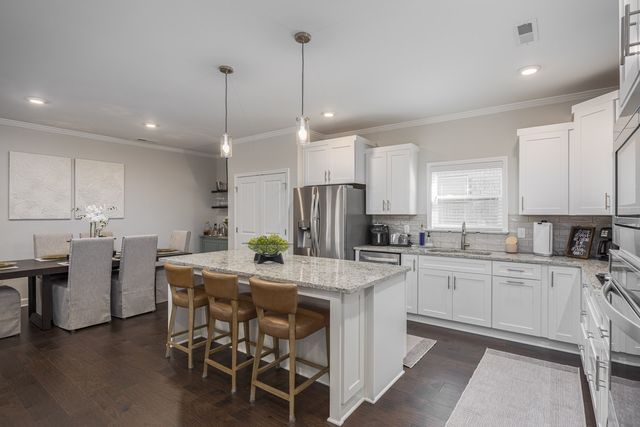 6046 Parkhaven Blvd, Hermitage, TN 37076