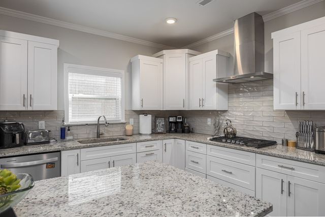 6046 Parkhaven Blvd, Hermitage, TN 37076