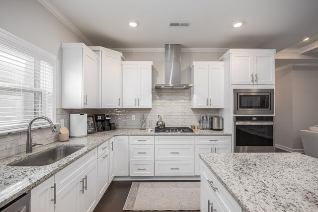 6046 Parkhaven Blvd, Hermitage, TN 37076