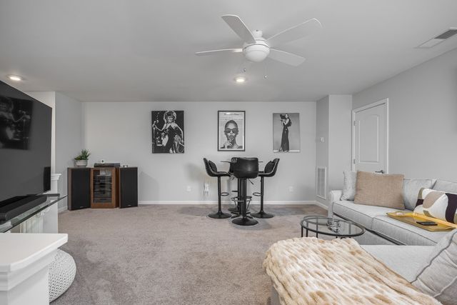 6046 Parkhaven Blvd, Hermitage, TN 37076