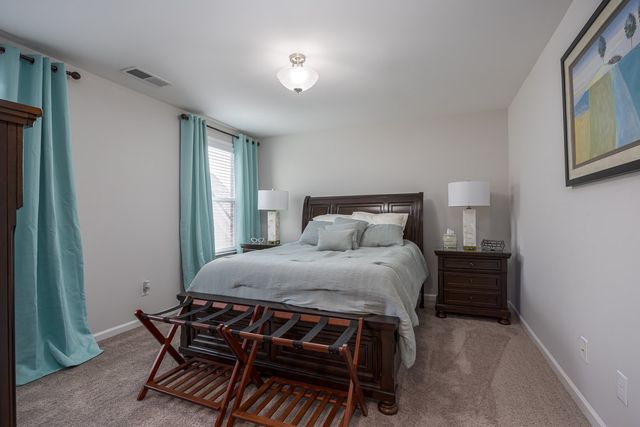 6046 Parkhaven Blvd, Hermitage, TN 37076