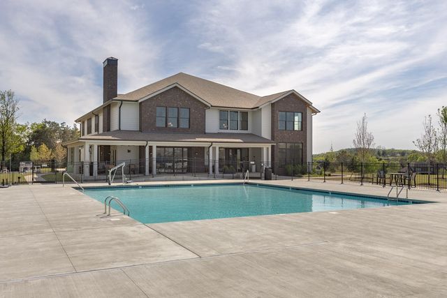 6046 Parkhaven Blvd, Hermitage, TN 37076
