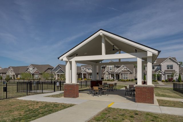 6046 Parkhaven Blvd, Hermitage, TN 37076