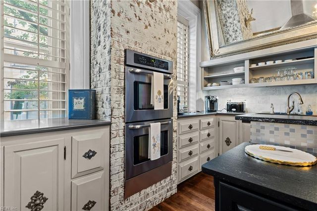 419 Duke St Apt 1, Norfolk, VA 23510