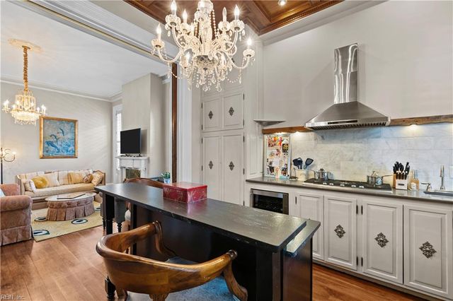 419 Duke St Apt 1, Norfolk, VA 23510