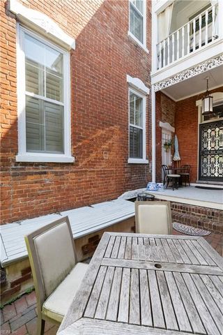 419 Duke St Apt 1, Norfolk, VA 23510