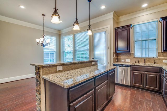 46 Rafters Row, The Woodlands, TX 77380