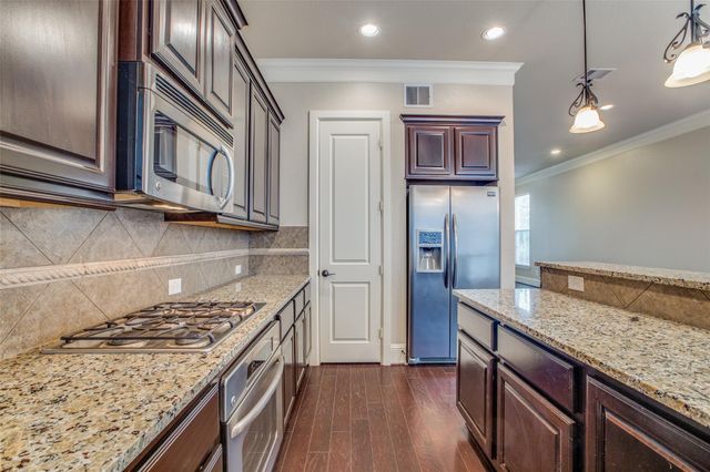 46 Rafters Row, The Woodlands, TX 77380