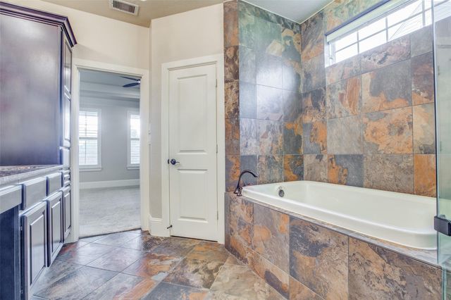 46 Rafters Row, The Woodlands, TX 77380