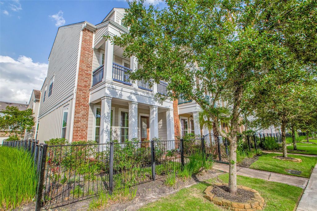 46 Rafters Row, The Woodlands, TX 77380