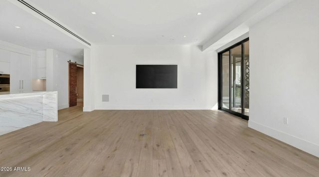 6587 N PALMERAIE Boulevard 1008, Paradise Valley, AZ 85253