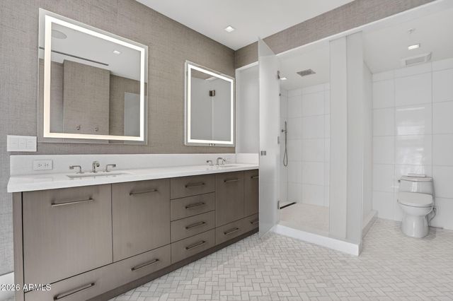 6587 N PALMERAIE Boulevard 1008, Paradise Valley, AZ 85253