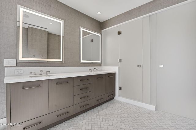 6587 N PALMERAIE Boulevard 1008, Paradise Valley, AZ 85253