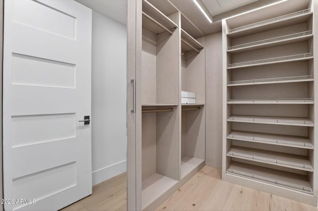 6587 N PALMERAIE Boulevard 1008, Paradise Valley, AZ 85253