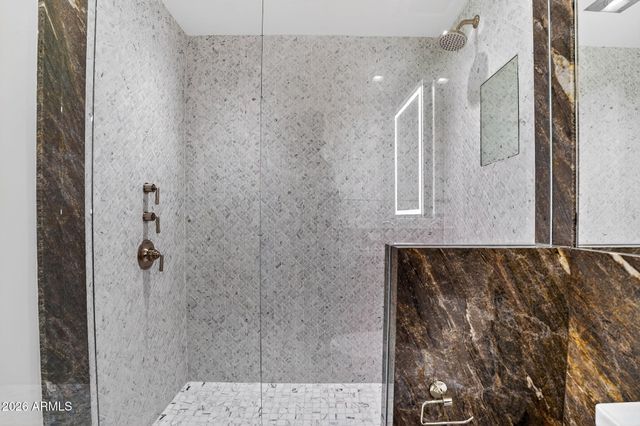 6587 N PALMERAIE Boulevard 1008, Paradise Valley, AZ 85253