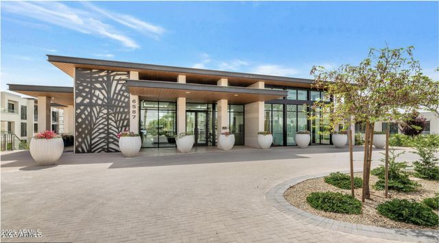 6587 N PALMERAIE Boulevard 1008, Paradise Valley, AZ 85253
