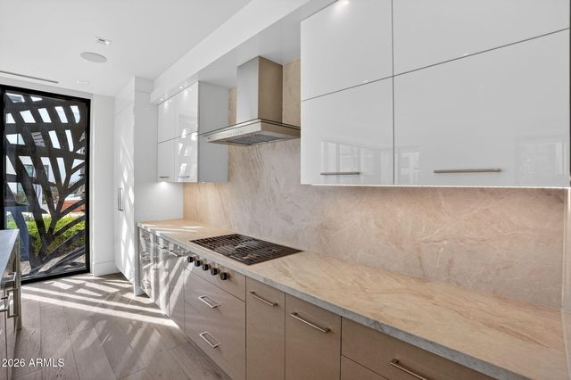 6587 N PALMERAIE Boulevard 1008, Paradise Valley, AZ 85253