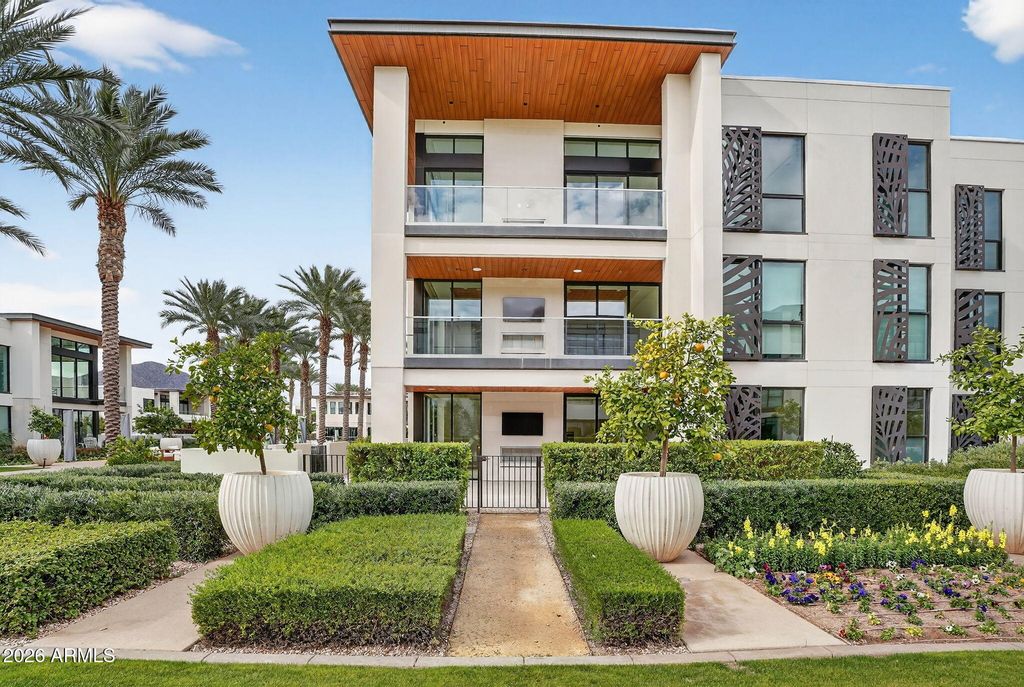 6587 N PALMERAIE Boulevard 1008, Paradise Valley, AZ 85253