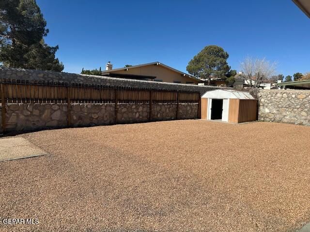 1535 MONTE SANDERS Lane, El Paso, TX 79935