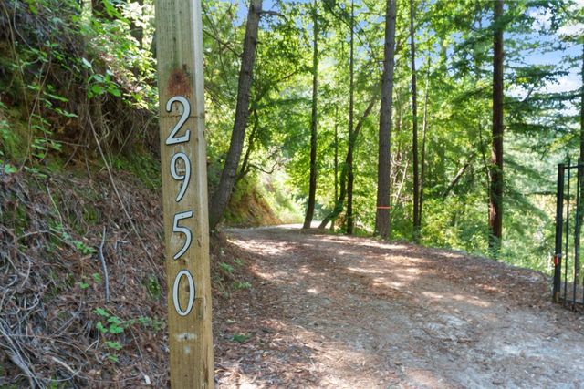 2950 Bear Canyon Road, Los Gatos, CA 95033