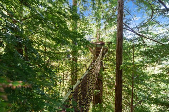 2950 Bear Canyon Road, Los Gatos, CA 95033