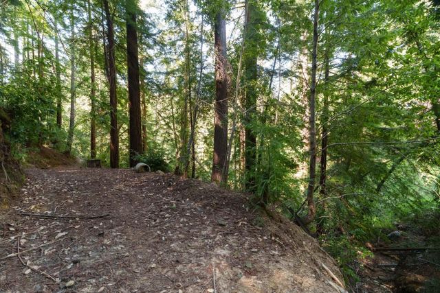 2950 Bear Canyon Road, Los Gatos, CA 95033