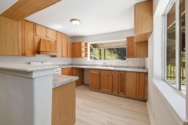 2950 Bear Canyon Road, Los Gatos, CA 95033