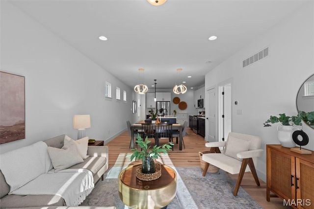 3158 Fort Samuel Court, Bridgeton, MO 63044