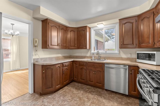 351 Fort Dearborn Street, Dearborn, MI 48124