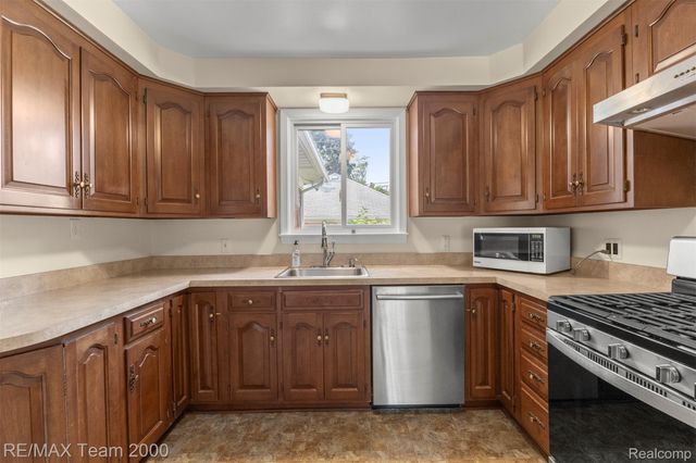 351 Fort Dearborn Street, Dearborn, MI 48124