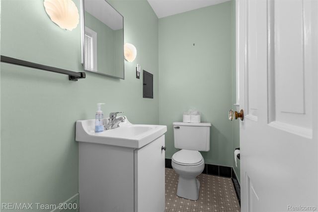 351 Fort Dearborn Street, Dearborn, MI 48124