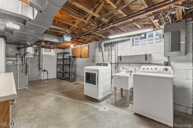 351 Fort Dearborn Street, Dearborn, MI 48124