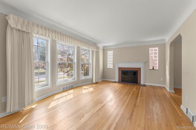 351 Fort Dearborn Street, Dearborn, MI 48124