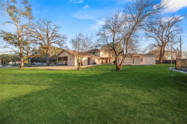 231 Corpus Drive, Magnolia, TX 77354