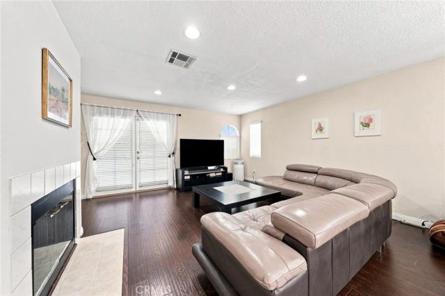 1665 E 68th 21, Long Beach, CA 90805