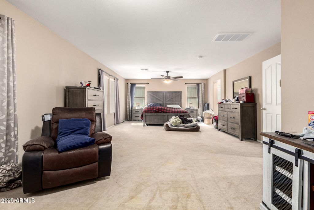 Image 18 of property listing at 25545 W NANCY Lane, Buckeye, AZ 85326