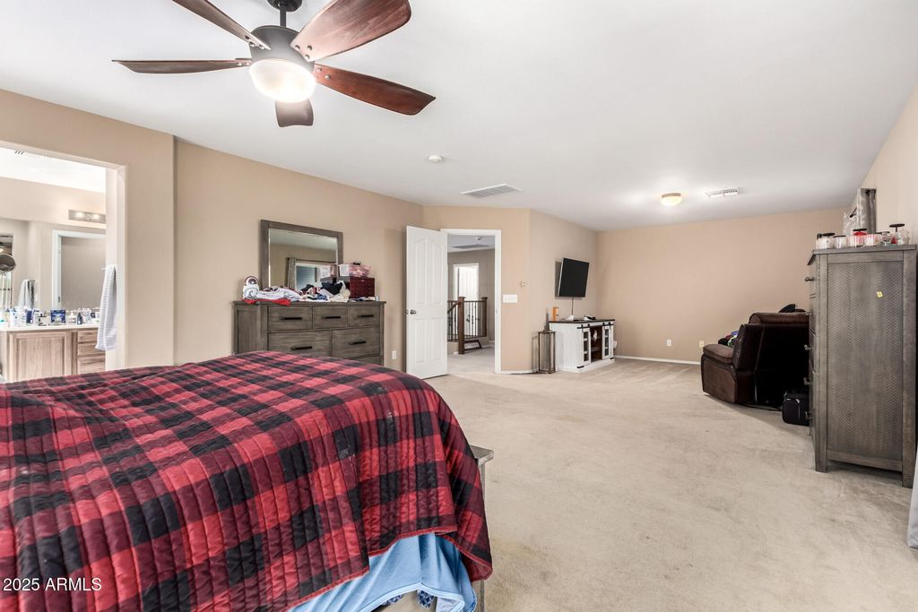 Image 19 of property listing at 25545 W NANCY Lane, Buckeye, AZ 85326