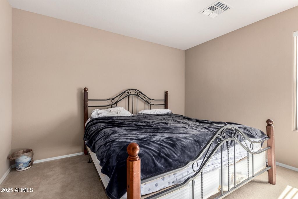 Image 27 of property listing at 25545 W NANCY Lane, Buckeye, AZ 85326