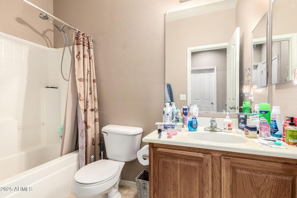 Image 31 of property listing at 25545 W NANCY Lane, Buckeye, AZ 85326