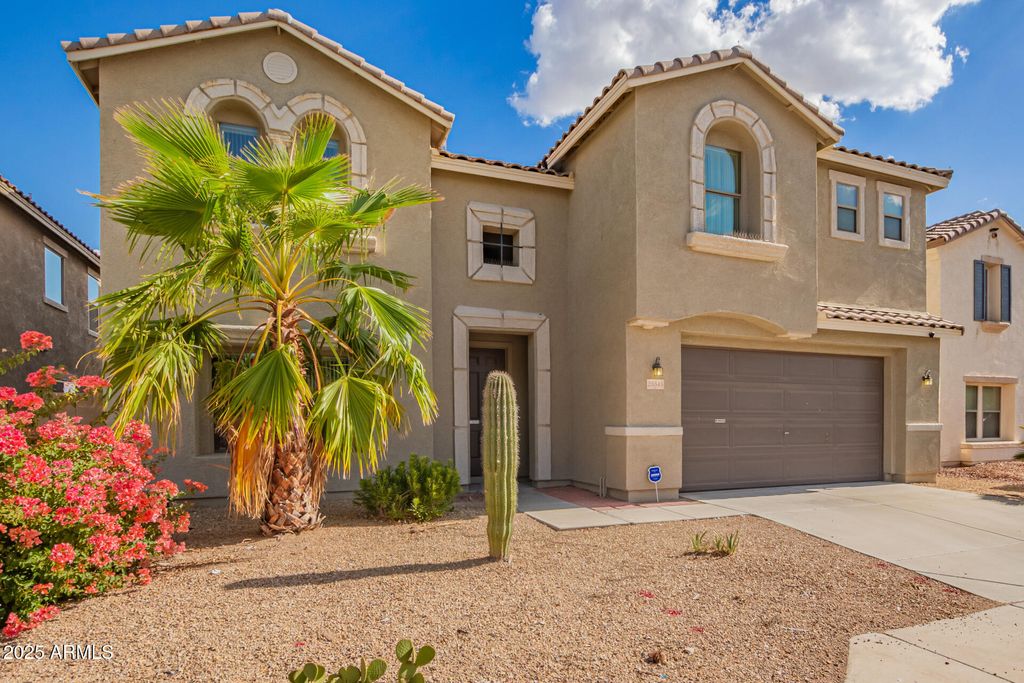 Image 4 of property listing at 25545 W NANCY Lane, Buckeye, AZ 85326