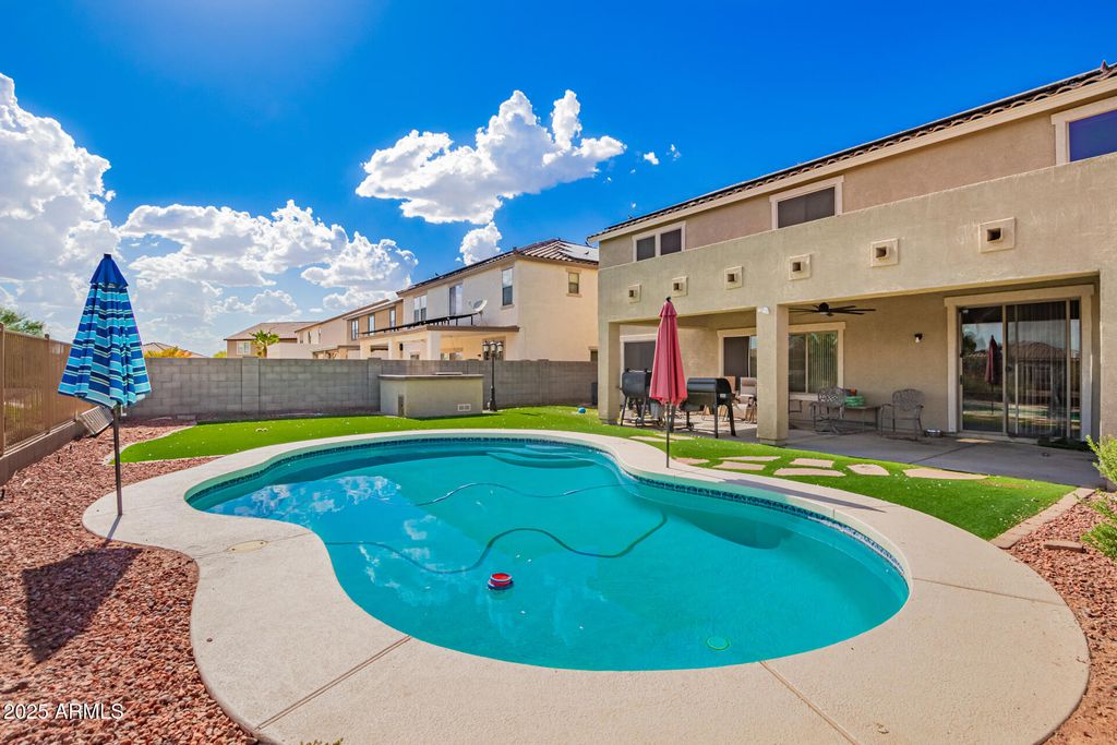 Image 40 of property listing at 25545 W NANCY Lane, Buckeye, AZ 85326