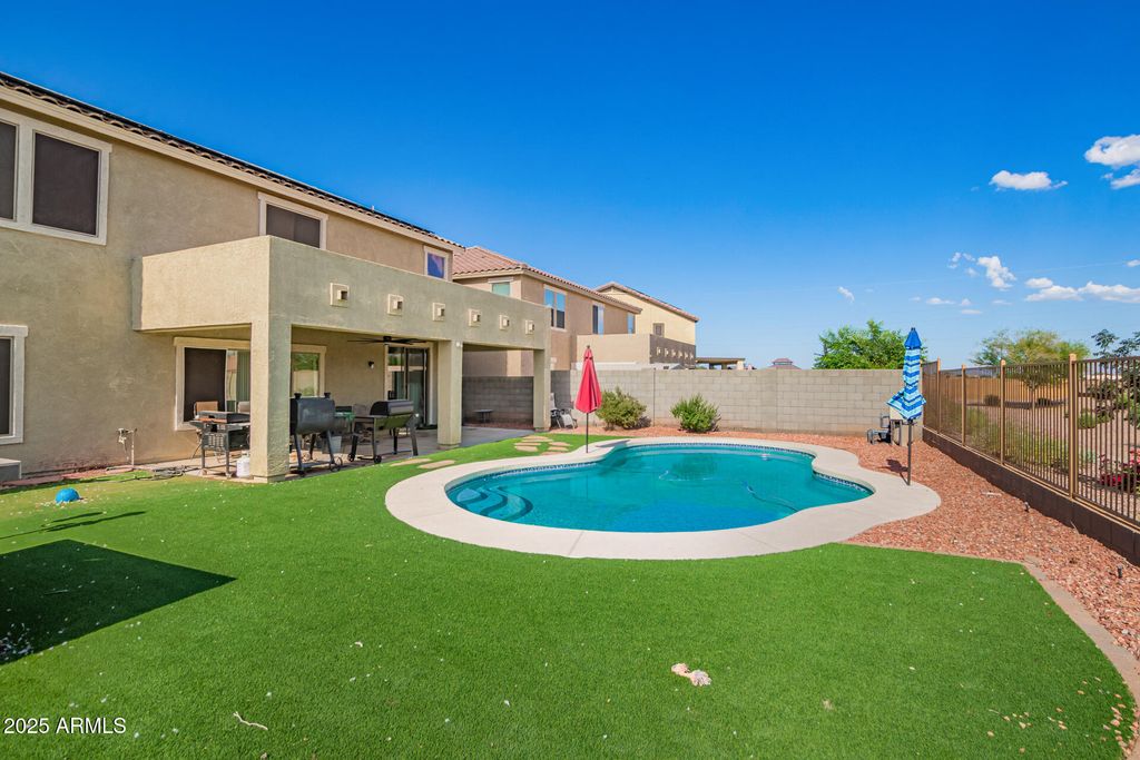 Image 44 of property listing at 25545 W NANCY Lane, Buckeye, AZ 85326