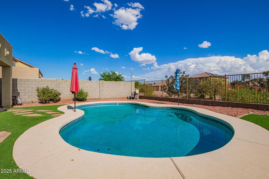 Image 45 of property listing at 25545 W NANCY Lane, Buckeye, AZ 85326